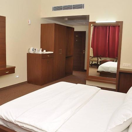 Neelkanth'S Bagar Inn Resort Jhunjhunu Exteriör bild