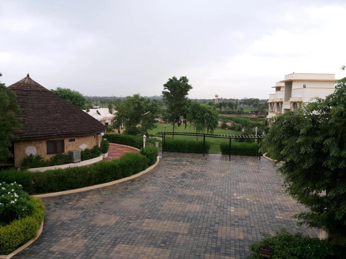 Neelkanth'S Bagar Inn Resort Jhunjhunu Exteriör bild
