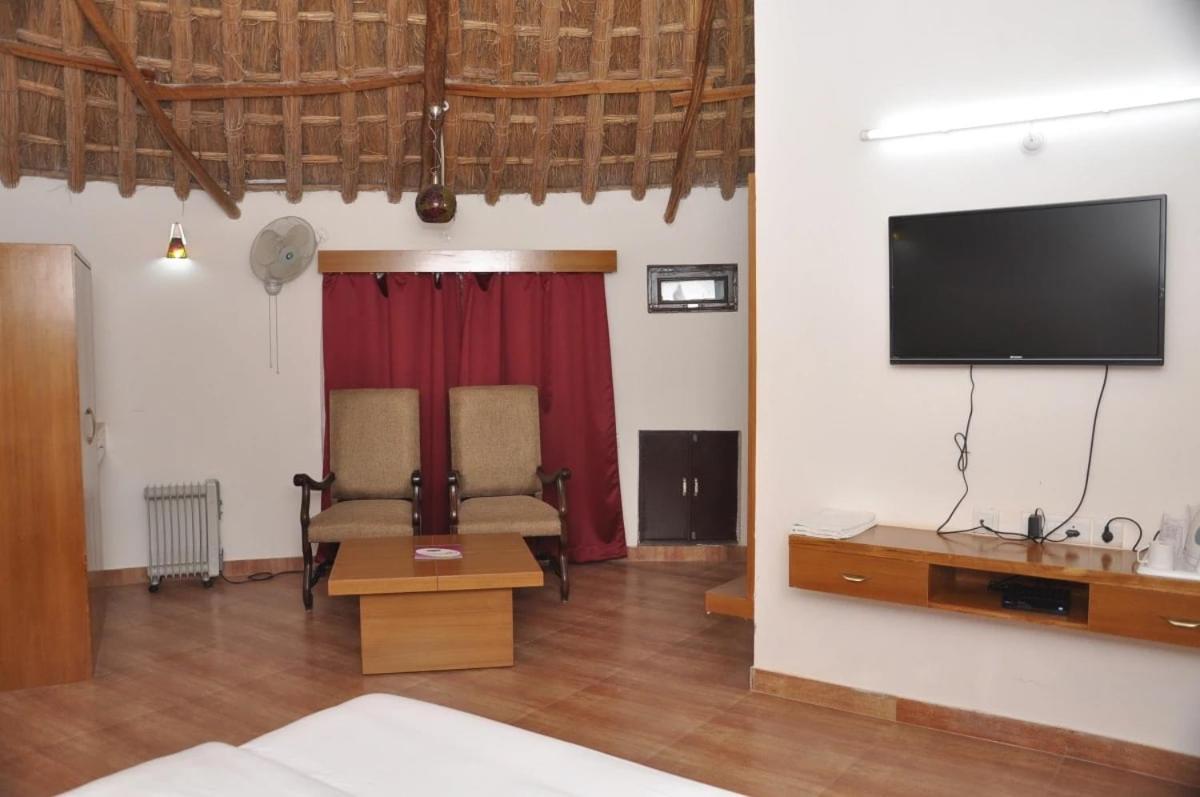 Neelkanth'S Bagar Inn Resort Jhunjhunu Exteriör bild