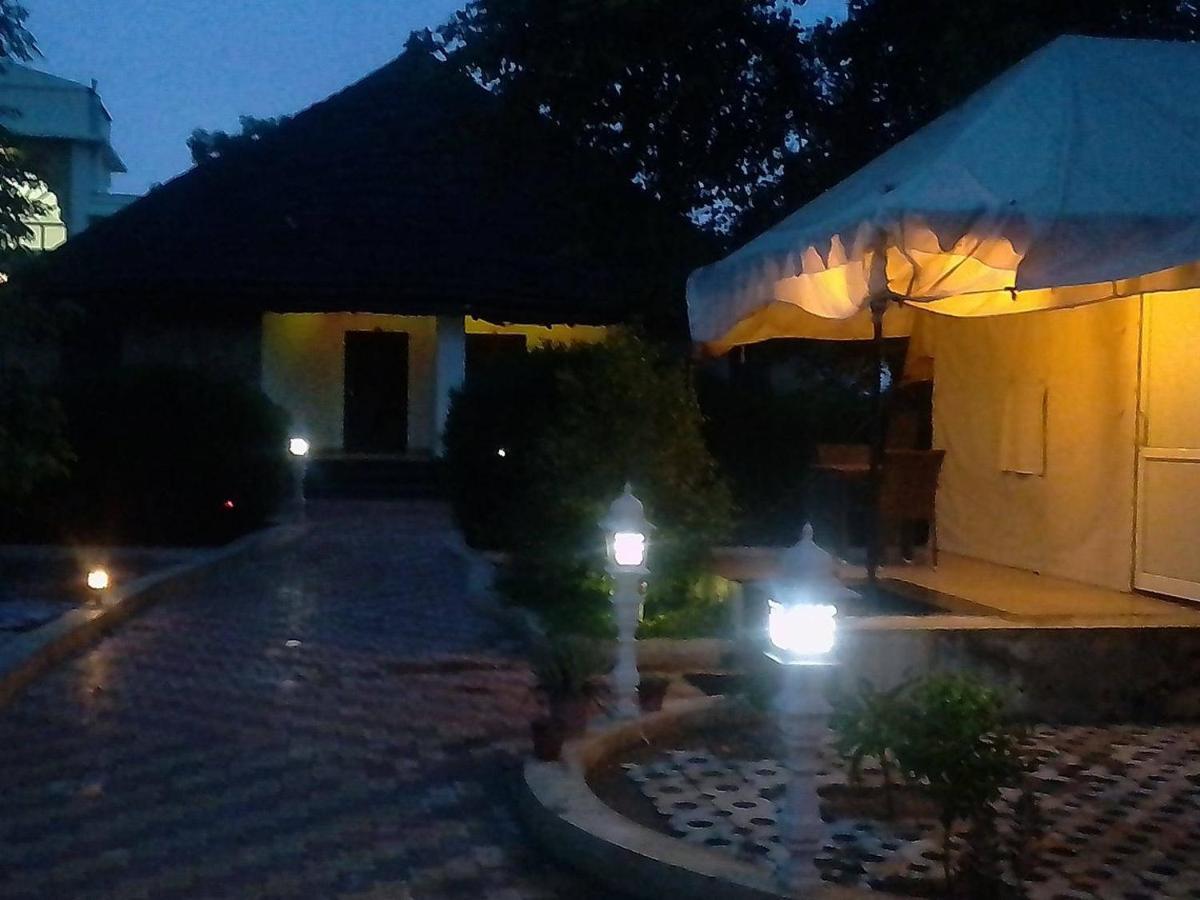 Neelkanth'S Bagar Inn Resort Jhunjhunu Exteriör bild