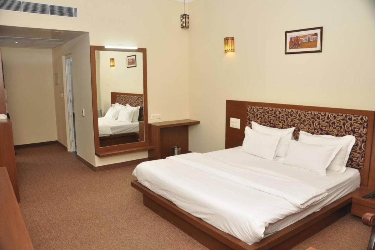 Neelkanth'S Bagar Inn Resort Jhunjhunu Exteriör bild