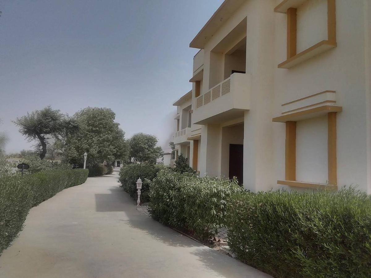 Neelkanth'S Bagar Inn Resort Jhunjhunu Exteriör bild