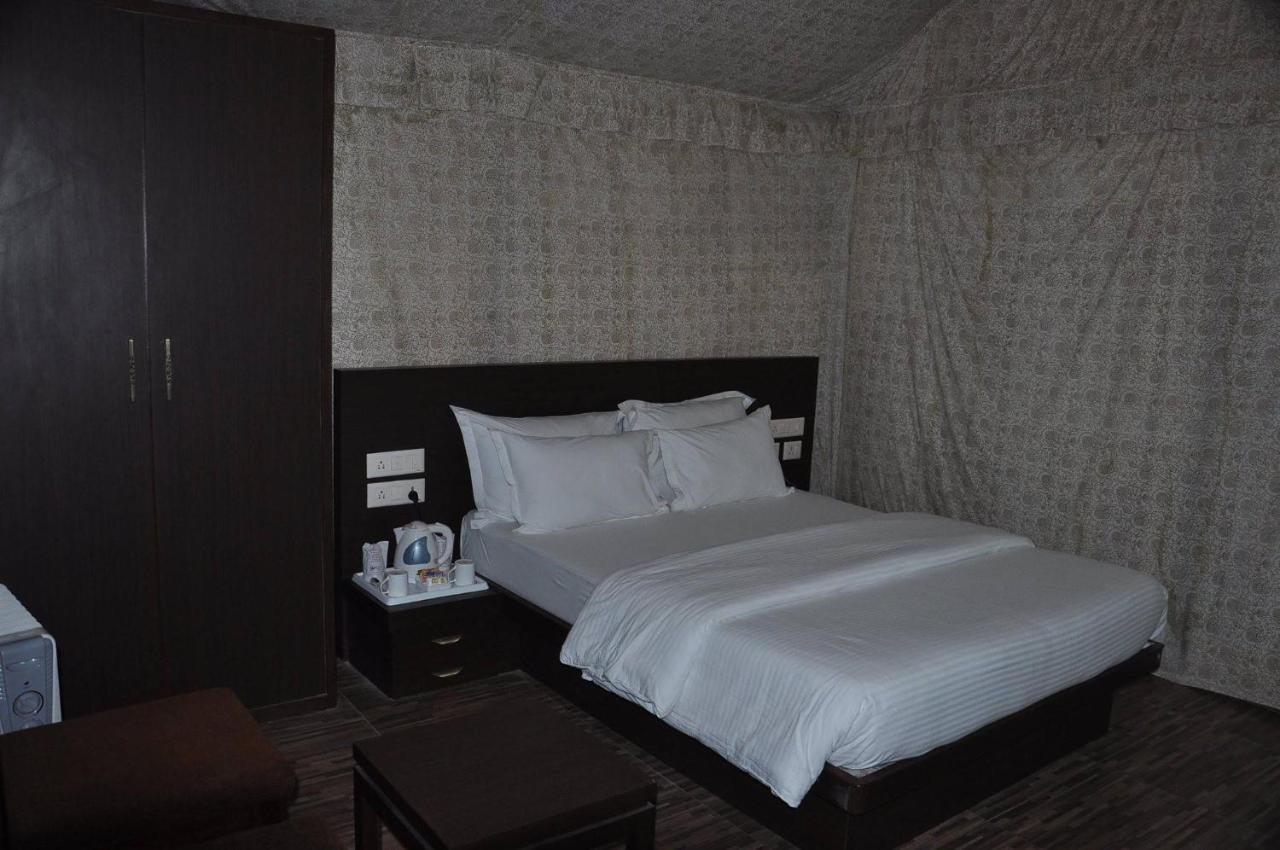 Neelkanth'S Bagar Inn Resort Jhunjhunu Exteriör bild